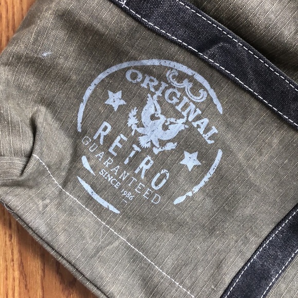 NWT RETRO BAG - Picture 6 of 6